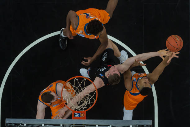 同样重要的 同样重要的