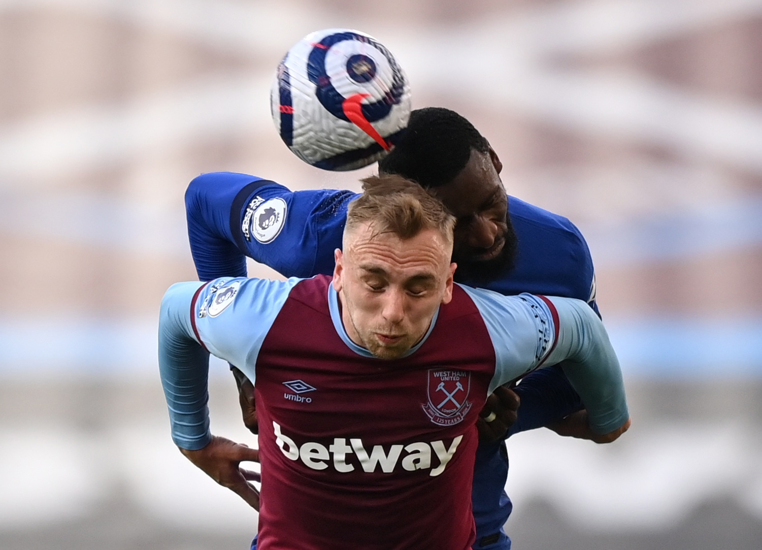 战略方向进 战略方向进