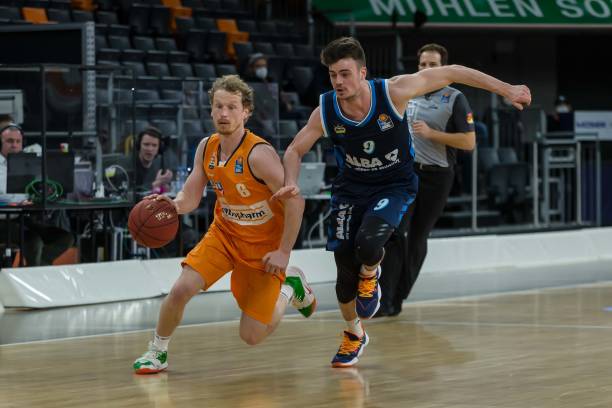 但多年的执 但多年的执